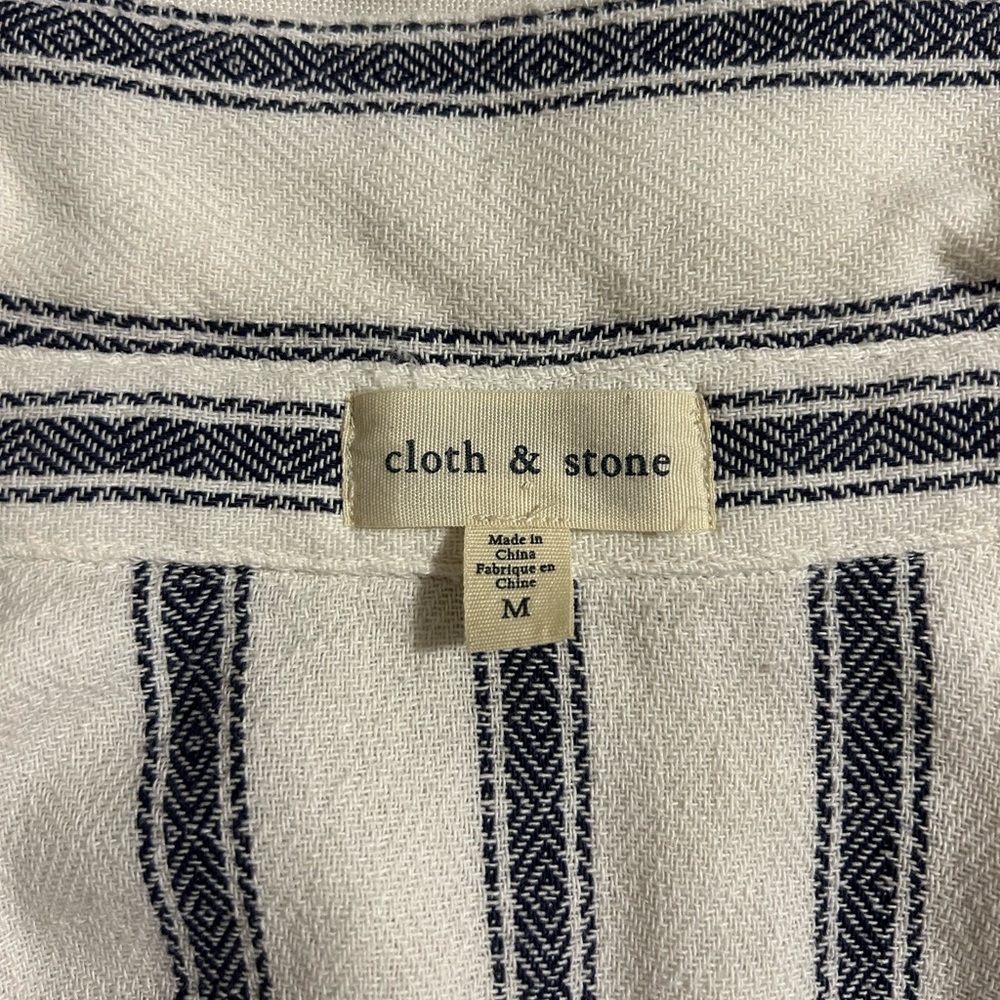 Cloth & Stone Button Up - Picture 3 of 3